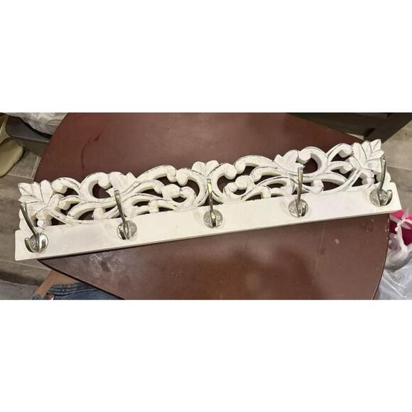 Vintage Shabby Chic Wall Hook Wooden Multi Hooks Hanger Baroque Ornate - Picture 1 of 4